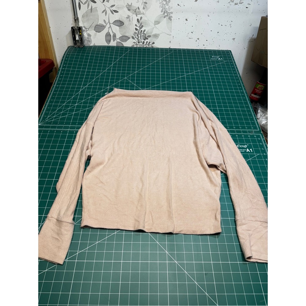 Korye Womens Long Sleeve Knit Top Blush Pink Boat Neck Casual Sweater sz Medium